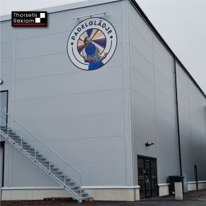 Thorsells_Reklam_Skyltar_Fasadskylt_Padelglädje